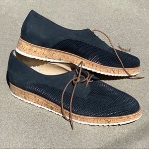 NWOT Paul Green blue Oxford women’s 10 (US)